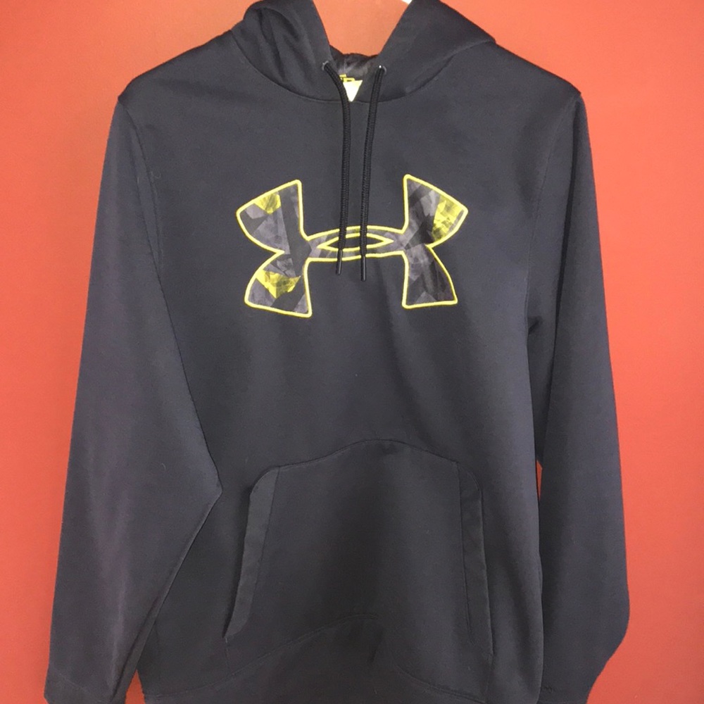 Under armour sweatshirt